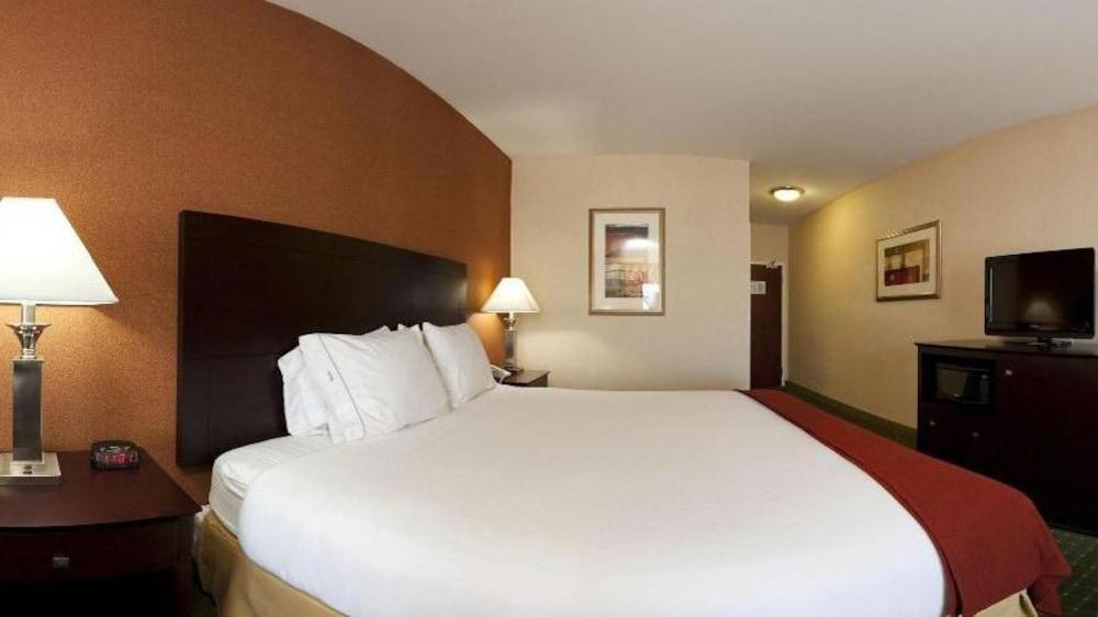Holiday Inn Express Reno Airport By Ihg Exterior photo