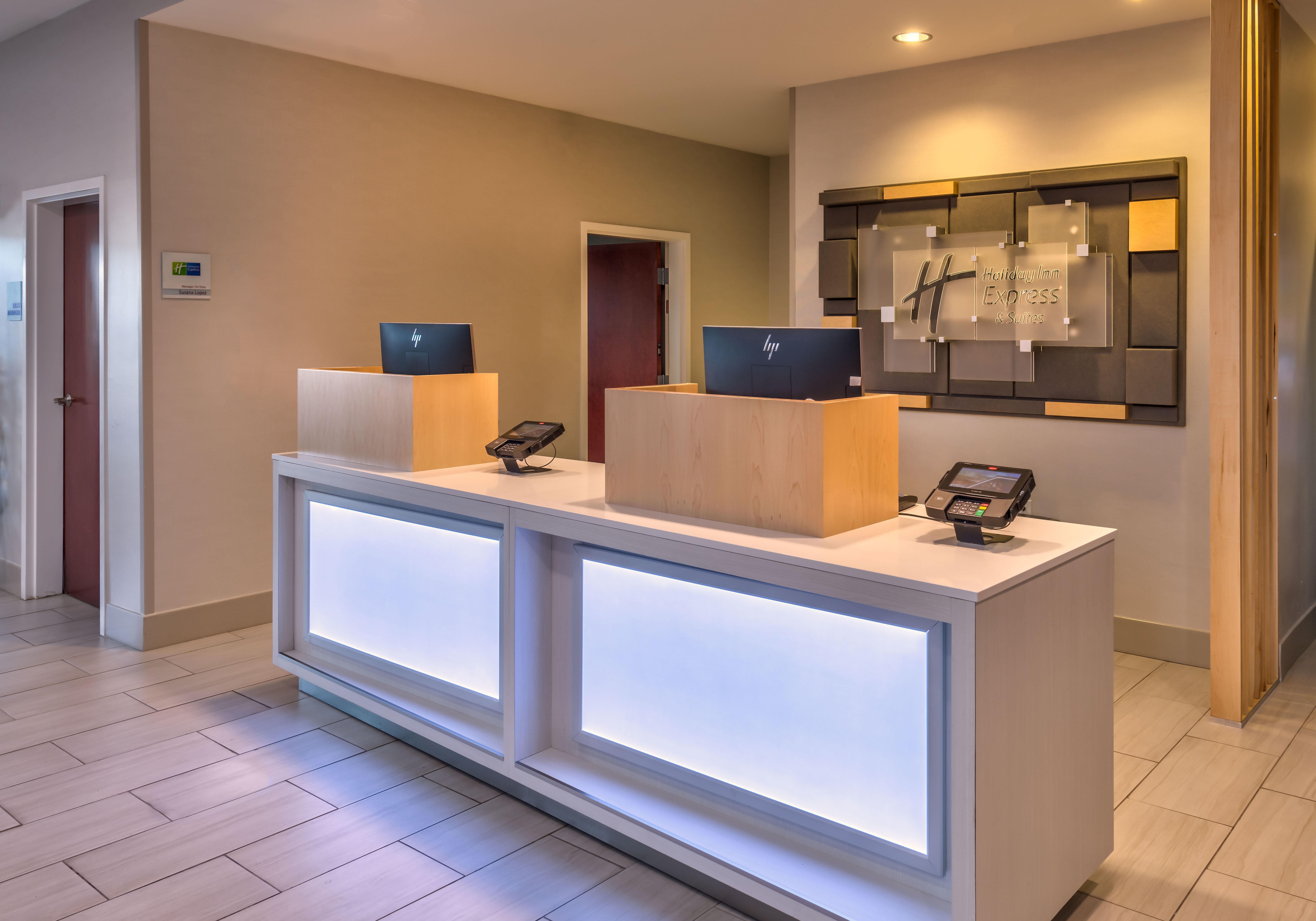 Holiday Inn Express Reno Airport By Ihg Exterior photo