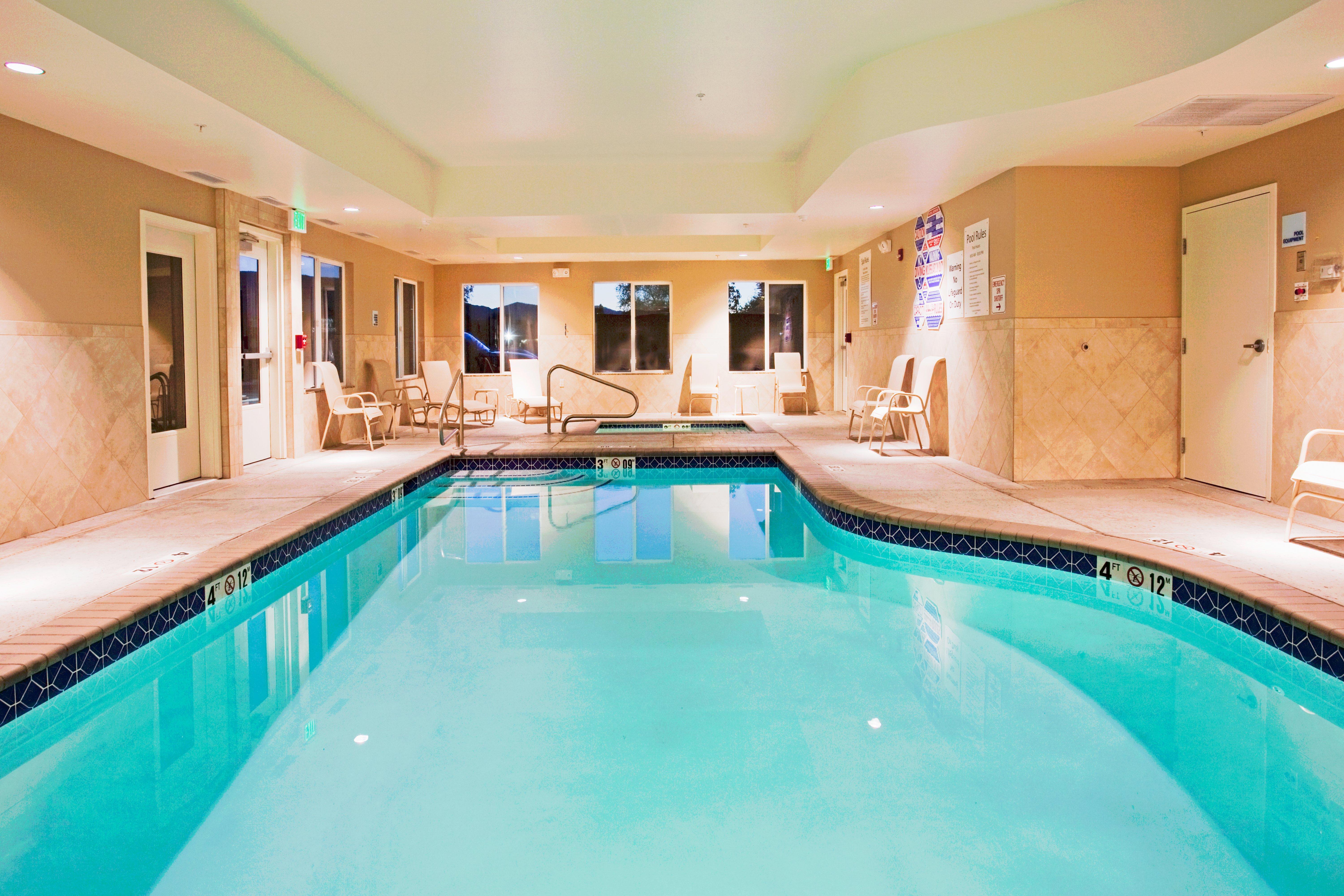 Holiday Inn Express Reno Airport By Ihg Exterior photo