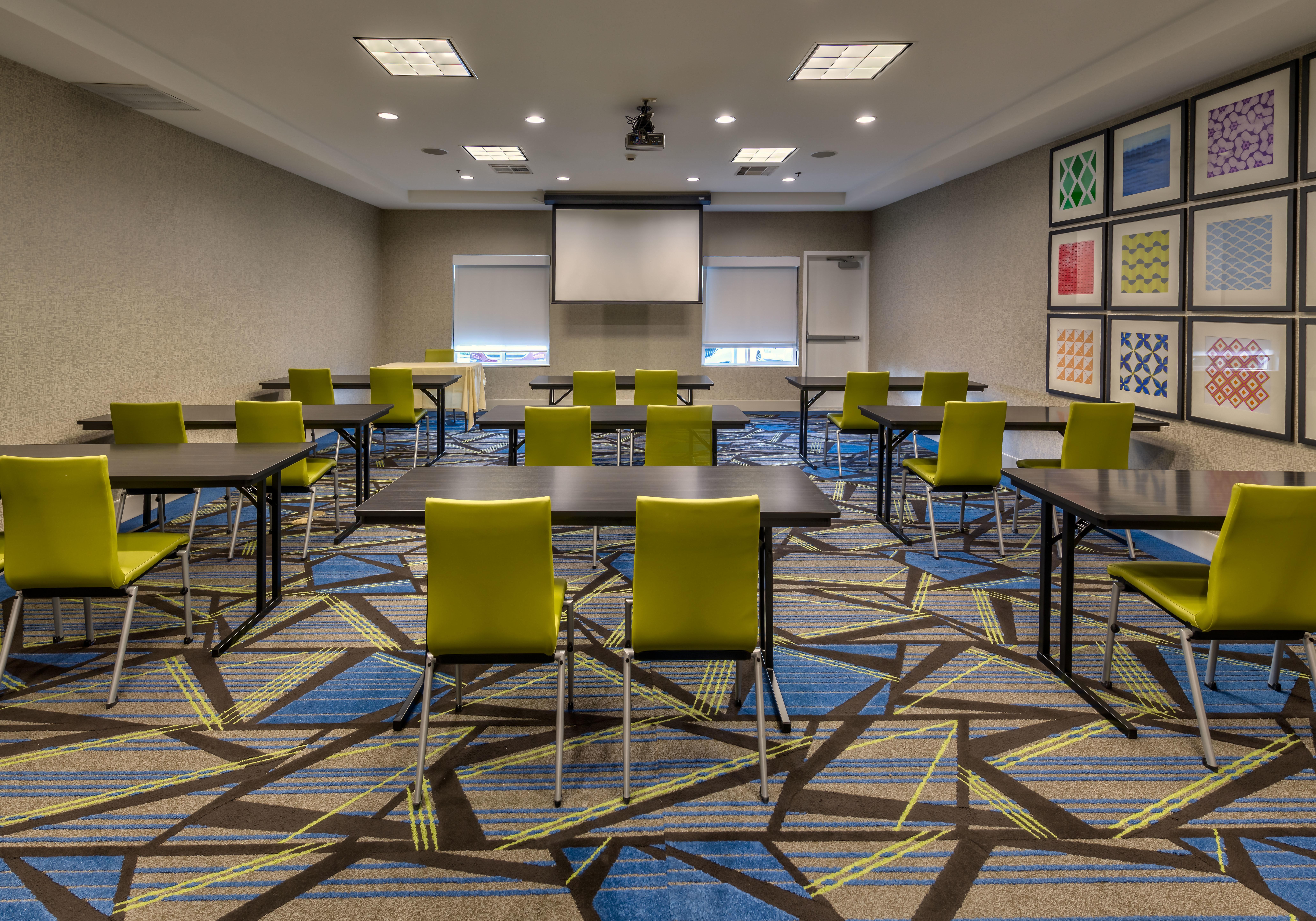Holiday Inn Express Reno Airport By Ihg Exterior photo