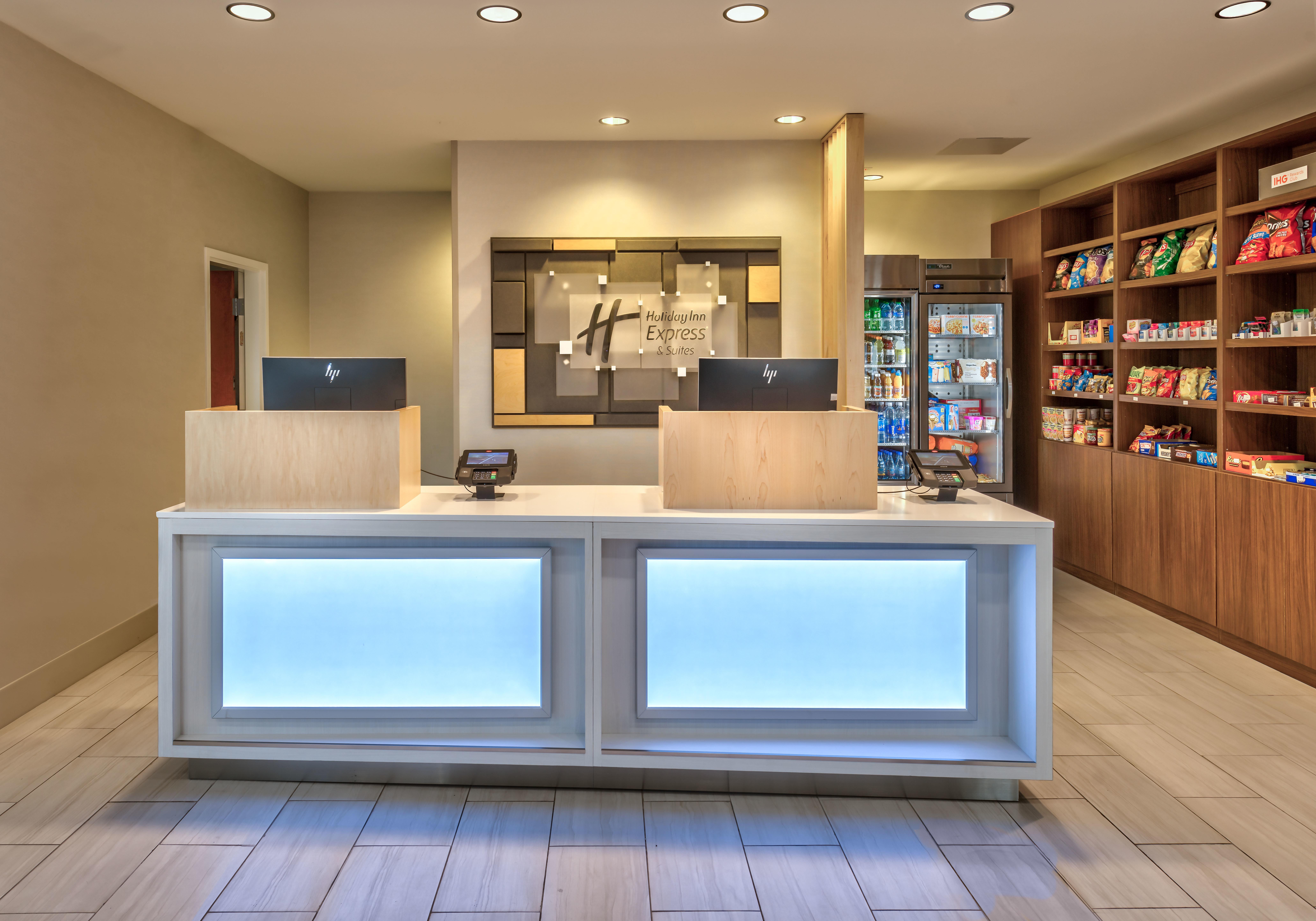 Holiday Inn Express Reno Airport By Ihg Exterior photo