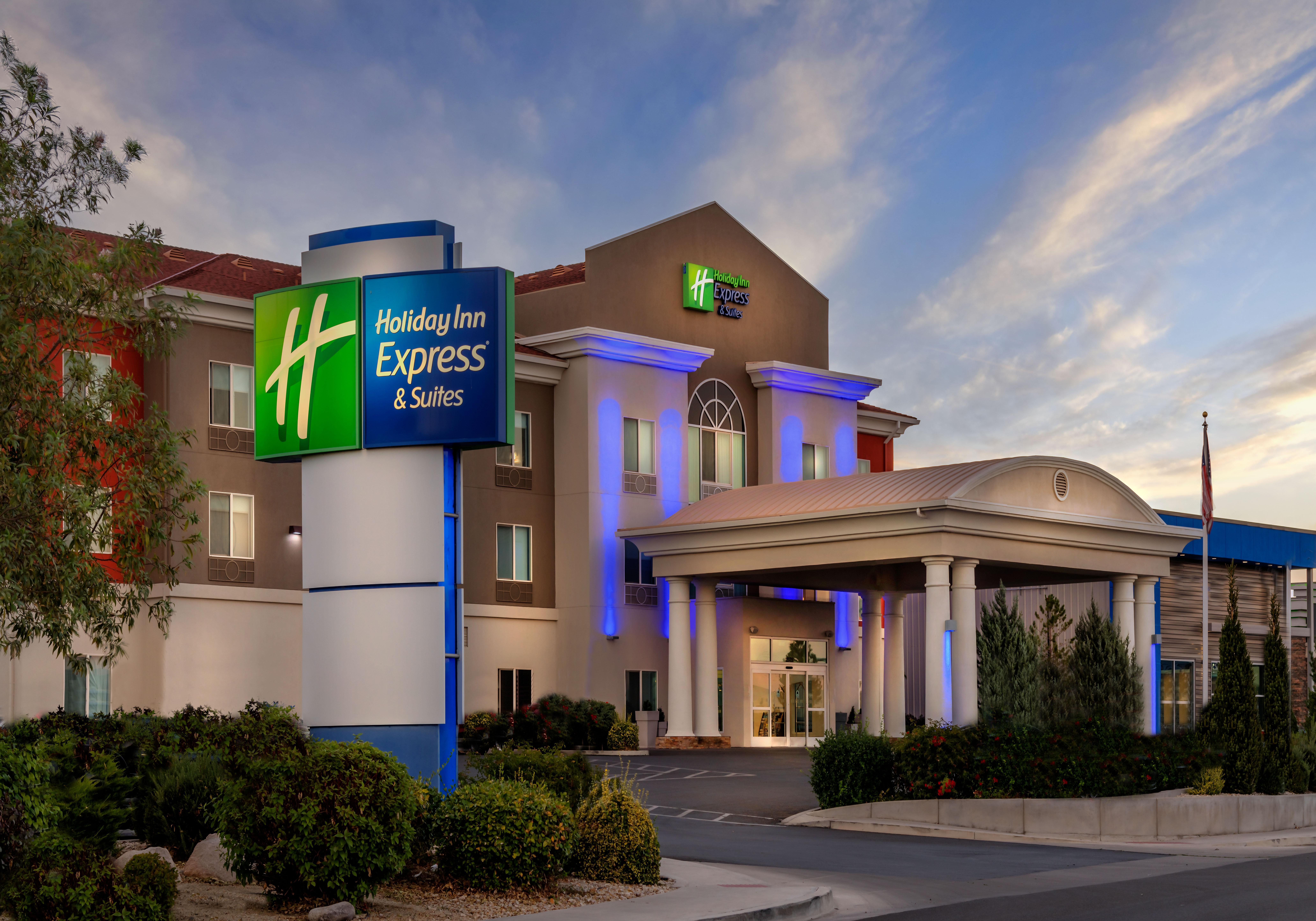 Holiday Inn Express Reno Airport By Ihg Exterior photo