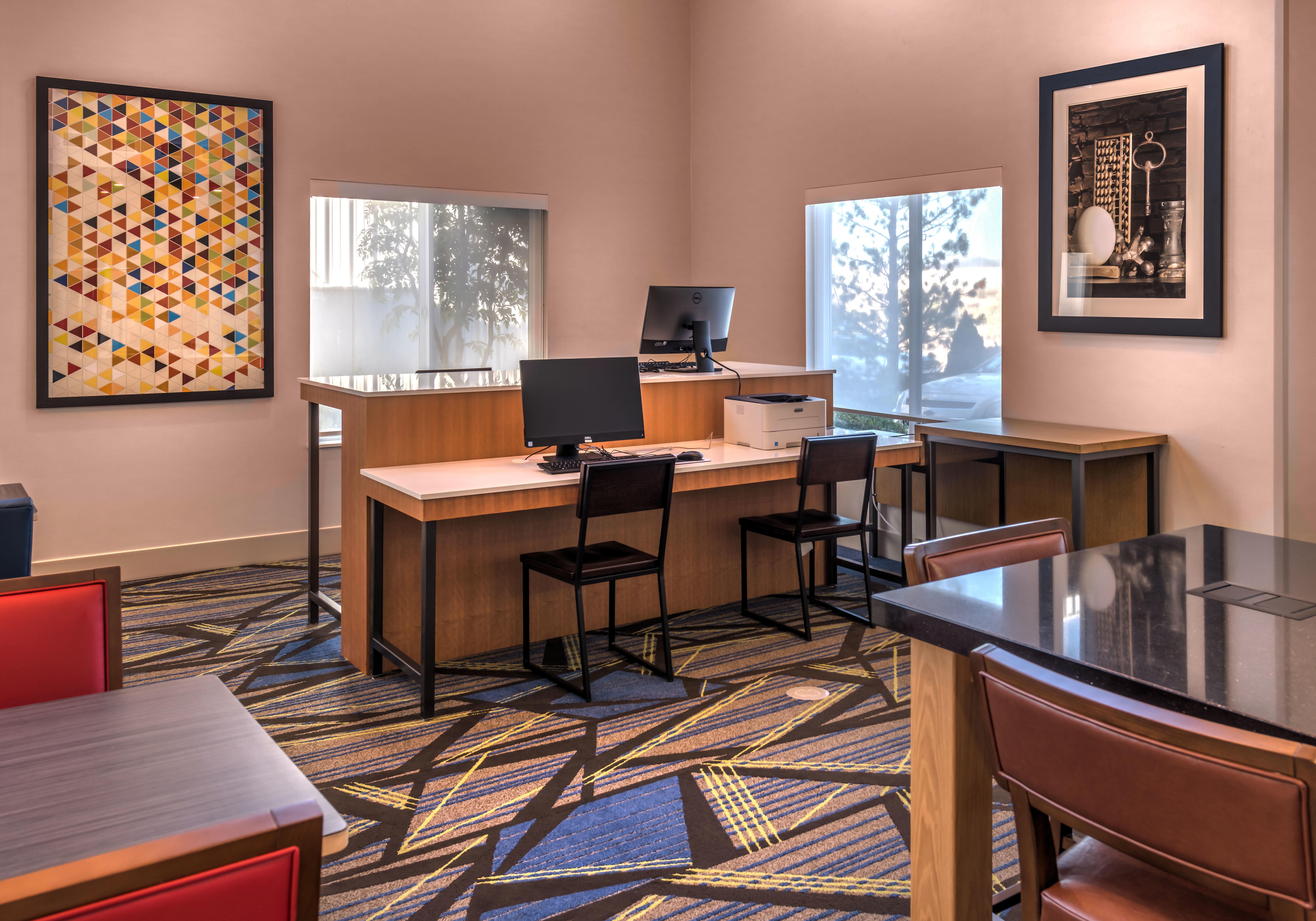 Holiday Inn Express Reno Airport By Ihg Exterior photo