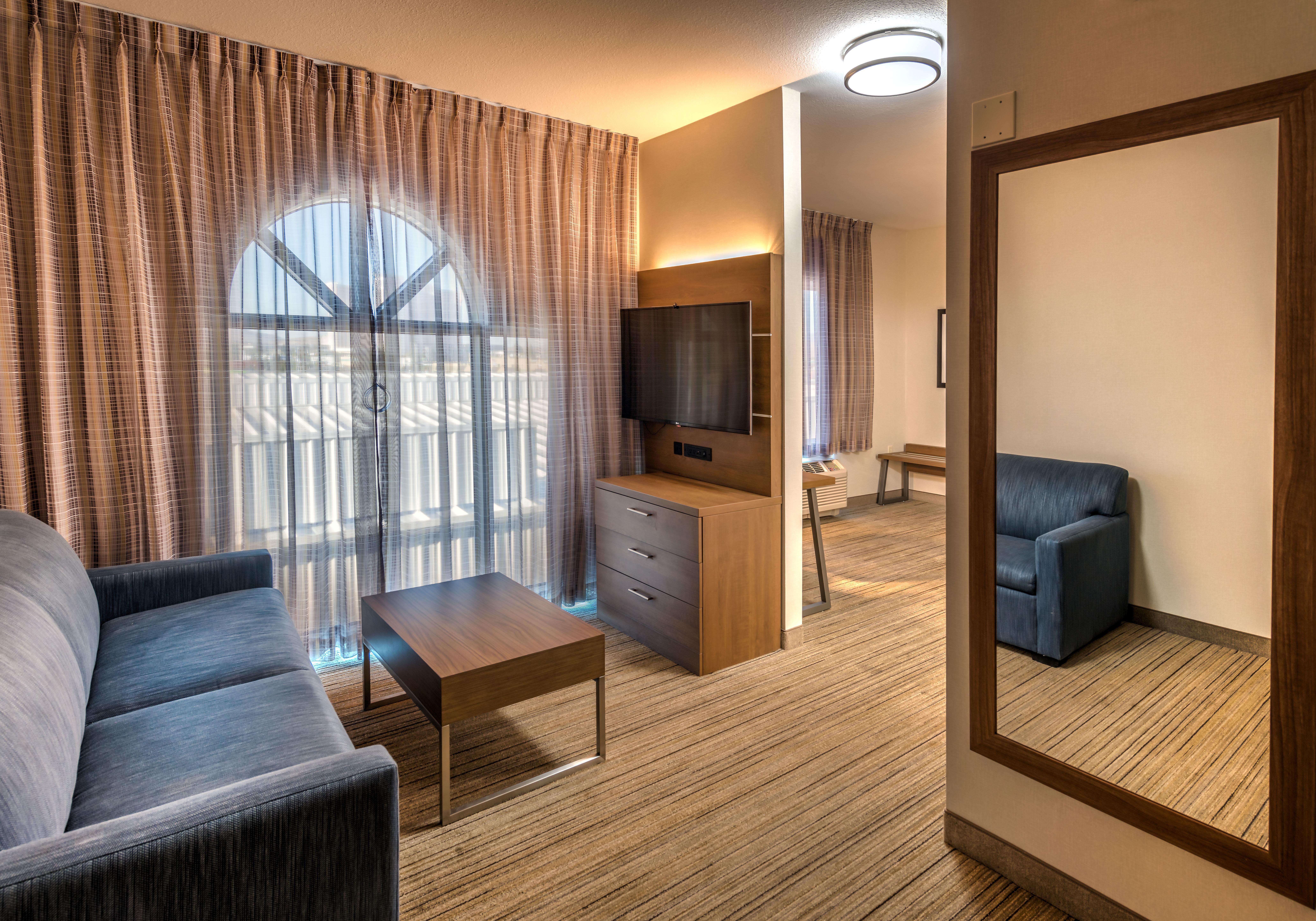 Holiday Inn Express Reno Airport By Ihg Exterior photo