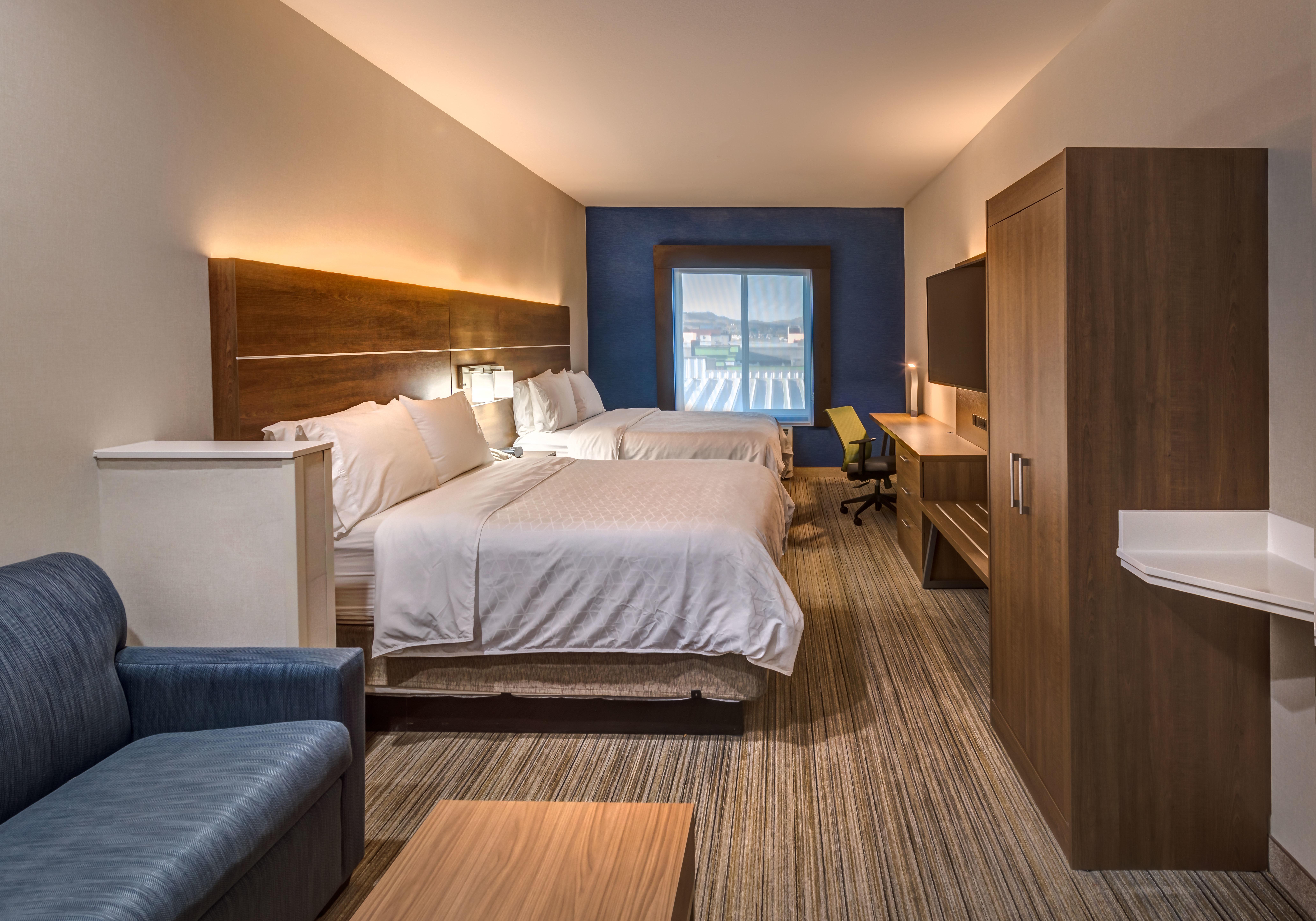 Holiday Inn Express Reno Airport By Ihg Exterior photo