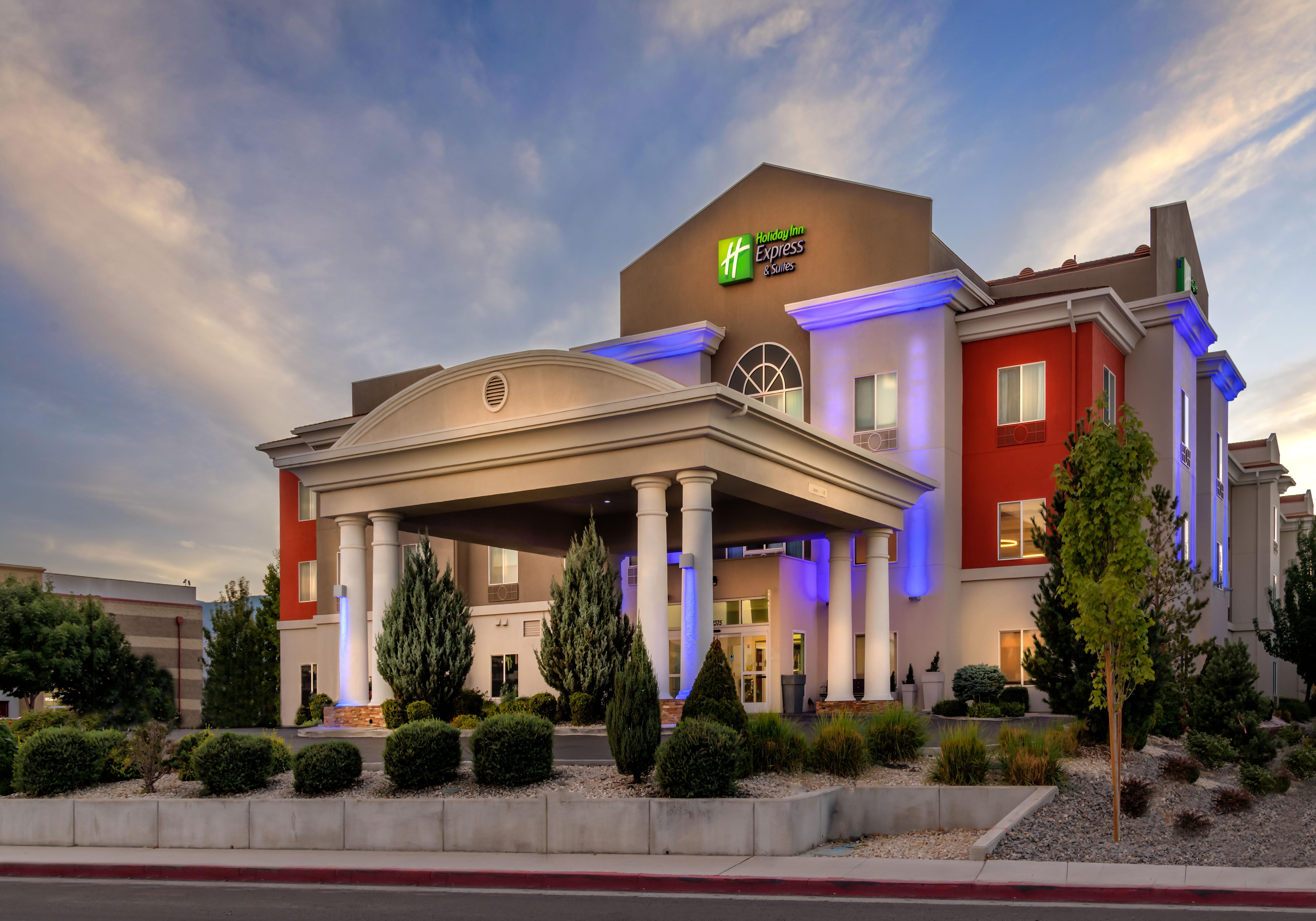 Holiday Inn Express Reno Airport By Ihg Exterior photo