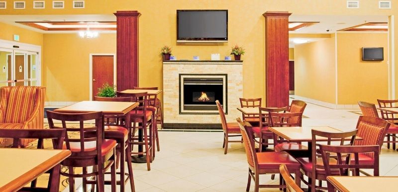 Holiday Inn Express Reno Airport By Ihg Exterior photo